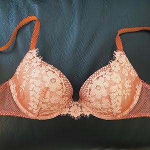 Beautiful like new amber Victoria secret bra.